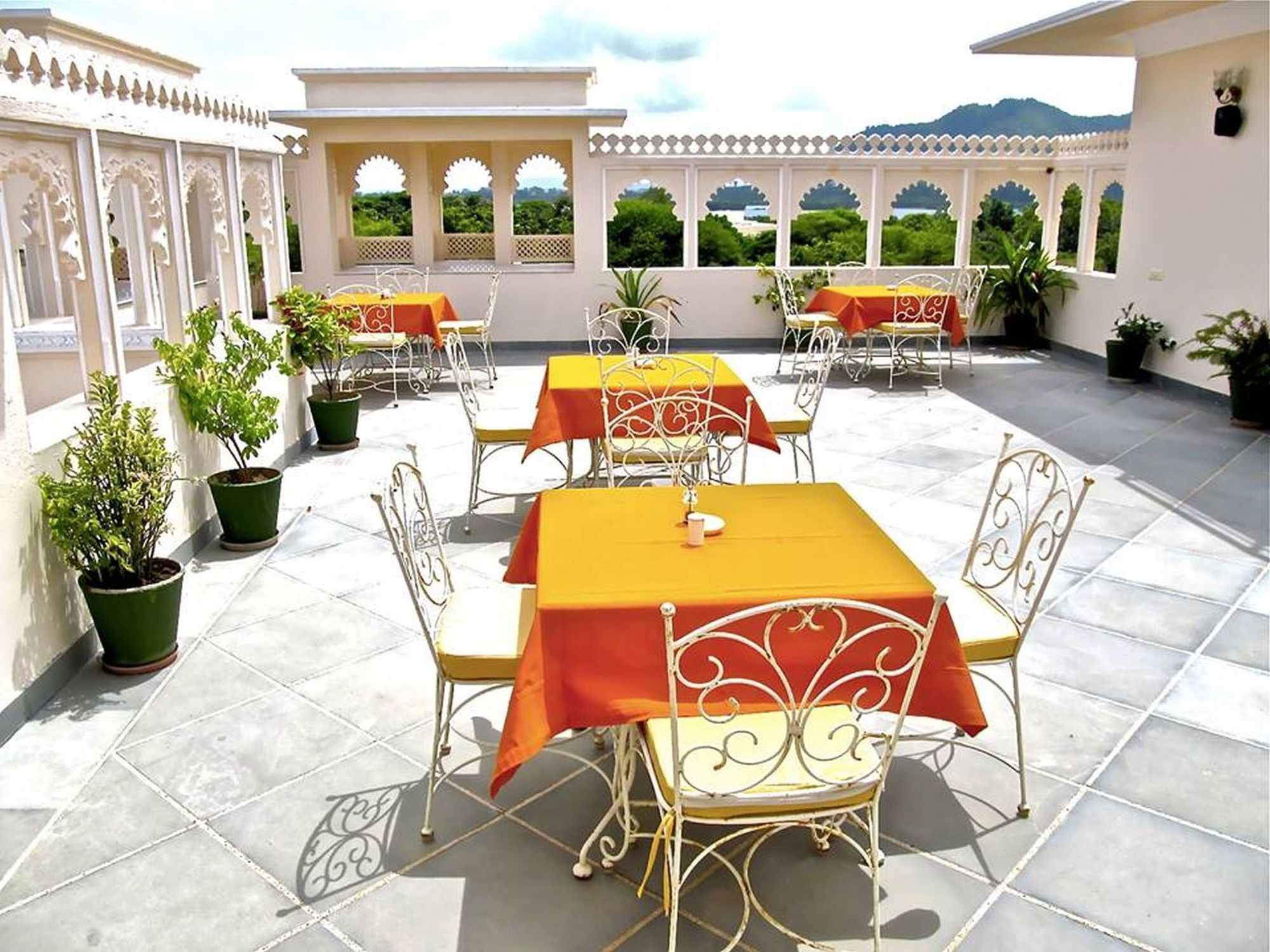 Akshay Niwas Boutique Luxury Hotel Udaipur Exterior foto